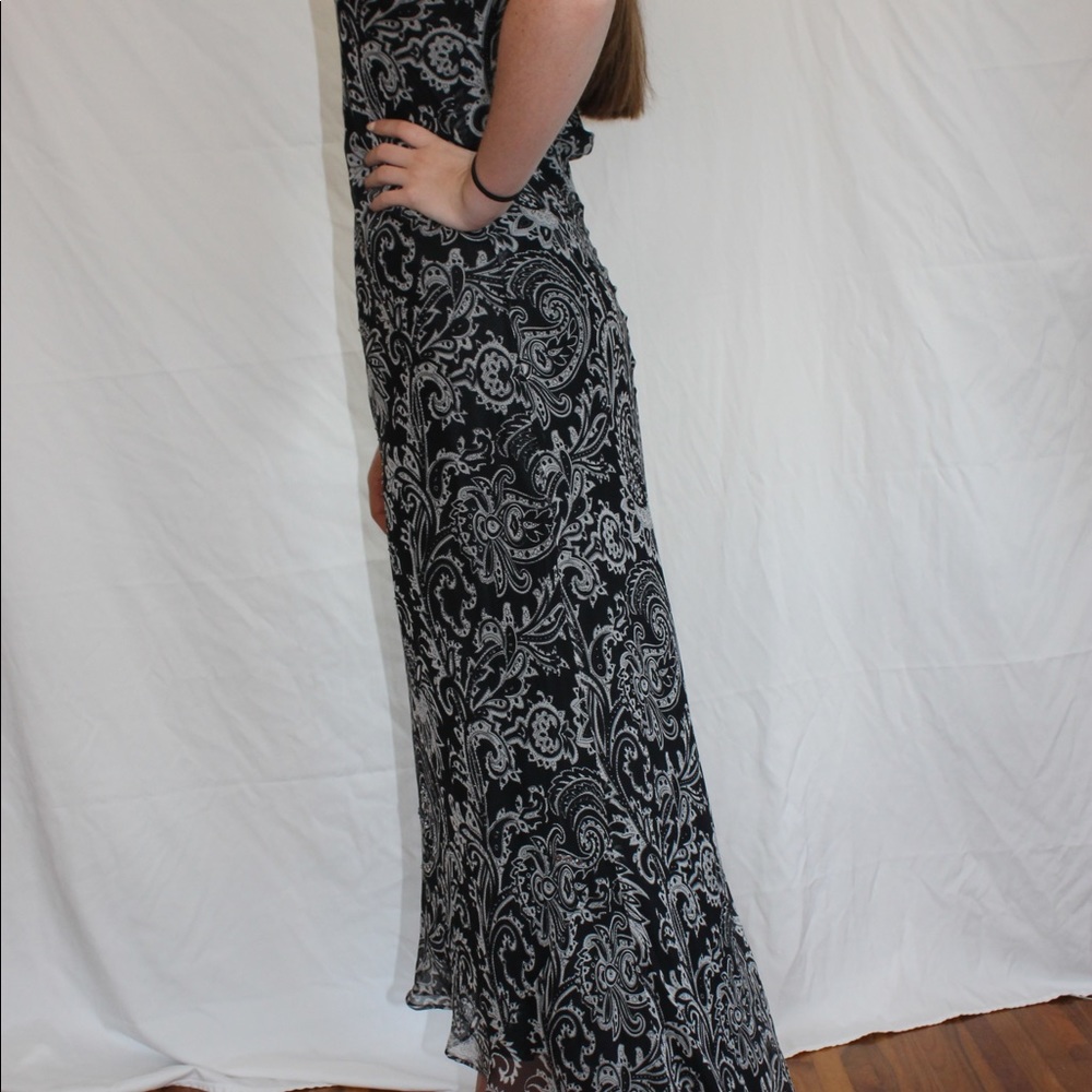 Chelsea Nites- Black & White Floral Tailed Dress.